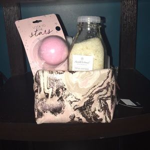 RELAX! Makeup bag, Bath Bomb, Bath salts